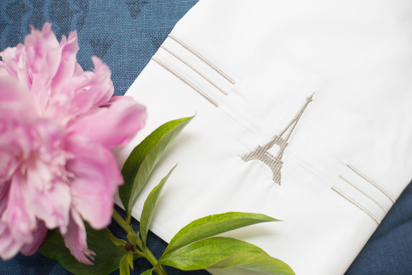 Eiffel Tower Luxury King Sheet Set